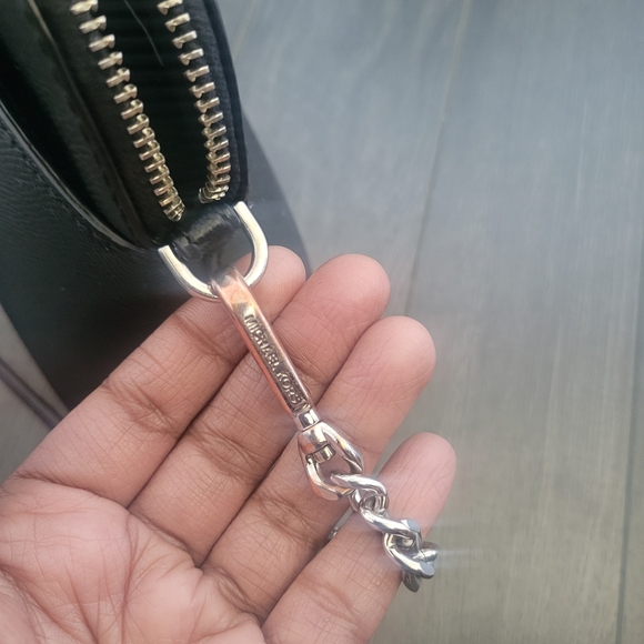 MICHAEL KORS Black Saffiano Leather Dome Crossbody Bag Silver Chain - Picture 7 of 11